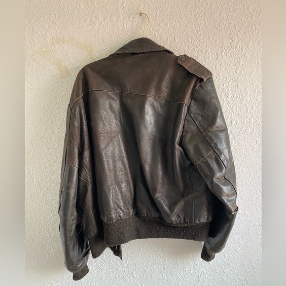 Vintage 80’s/90’s leather bomber jacket - Picture 2 of 3